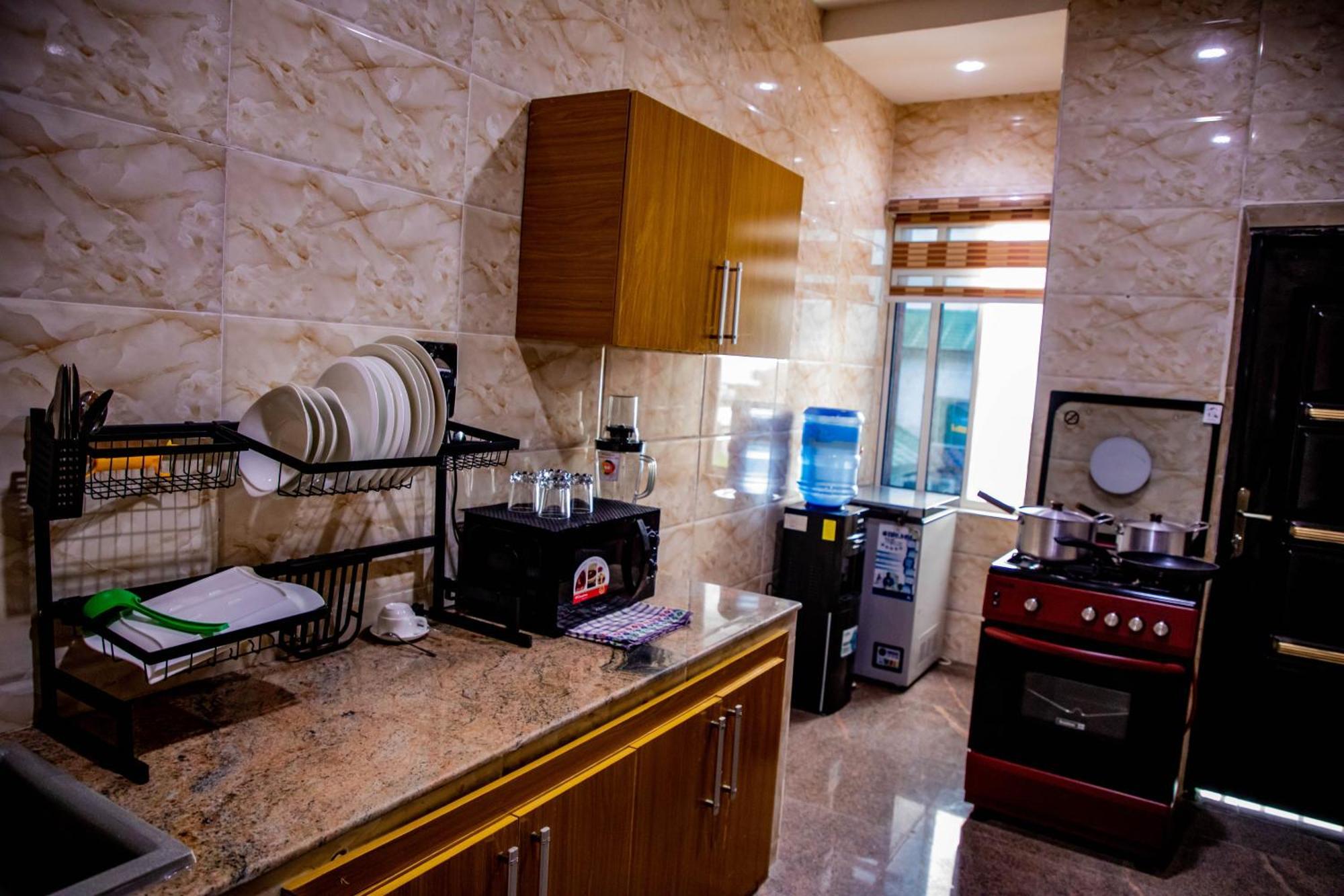 Villa Hilton Hotels อูโย ภายนอก รูปภาพ