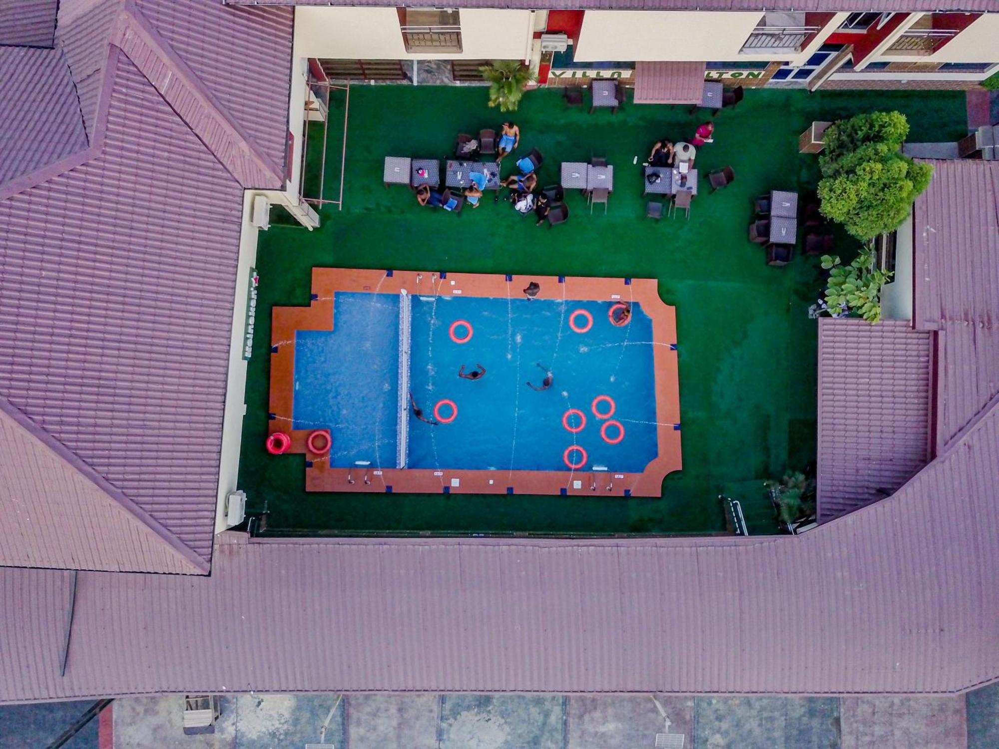 Villa Hilton Hotels อูโย ภายนอก รูปภาพ
