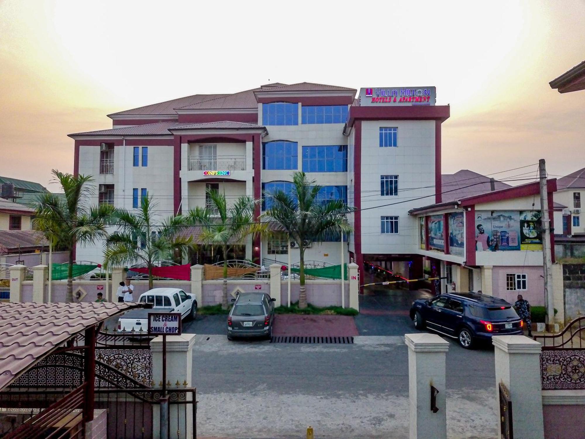 Villa Hilton Hotels อูโย ภายนอก รูปภาพ