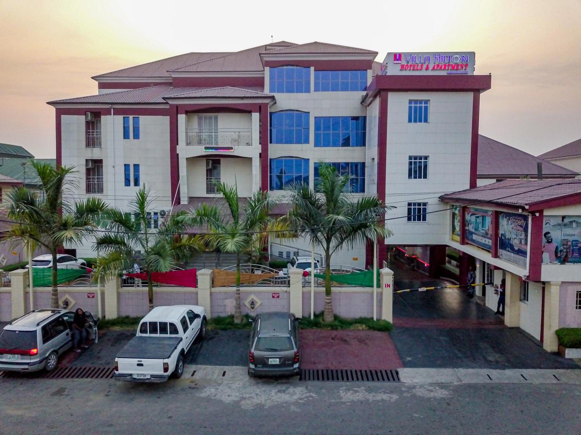 Villa Hilton Hotels อูโย ภายนอก รูปภาพ