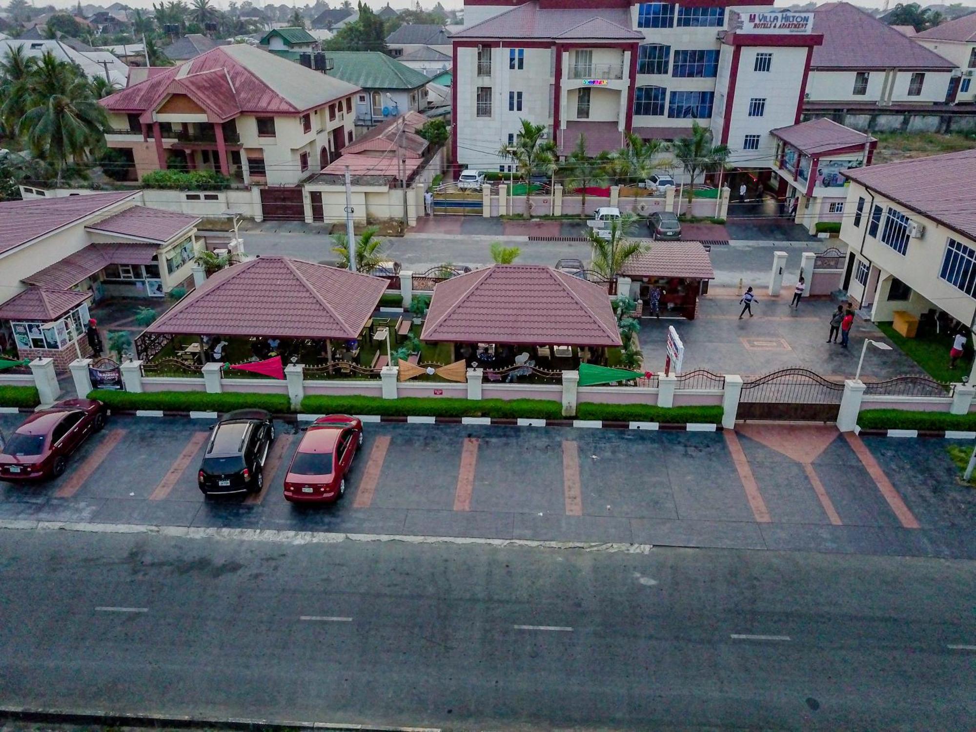Villa Hilton Hotels อูโย ภายนอก รูปภาพ